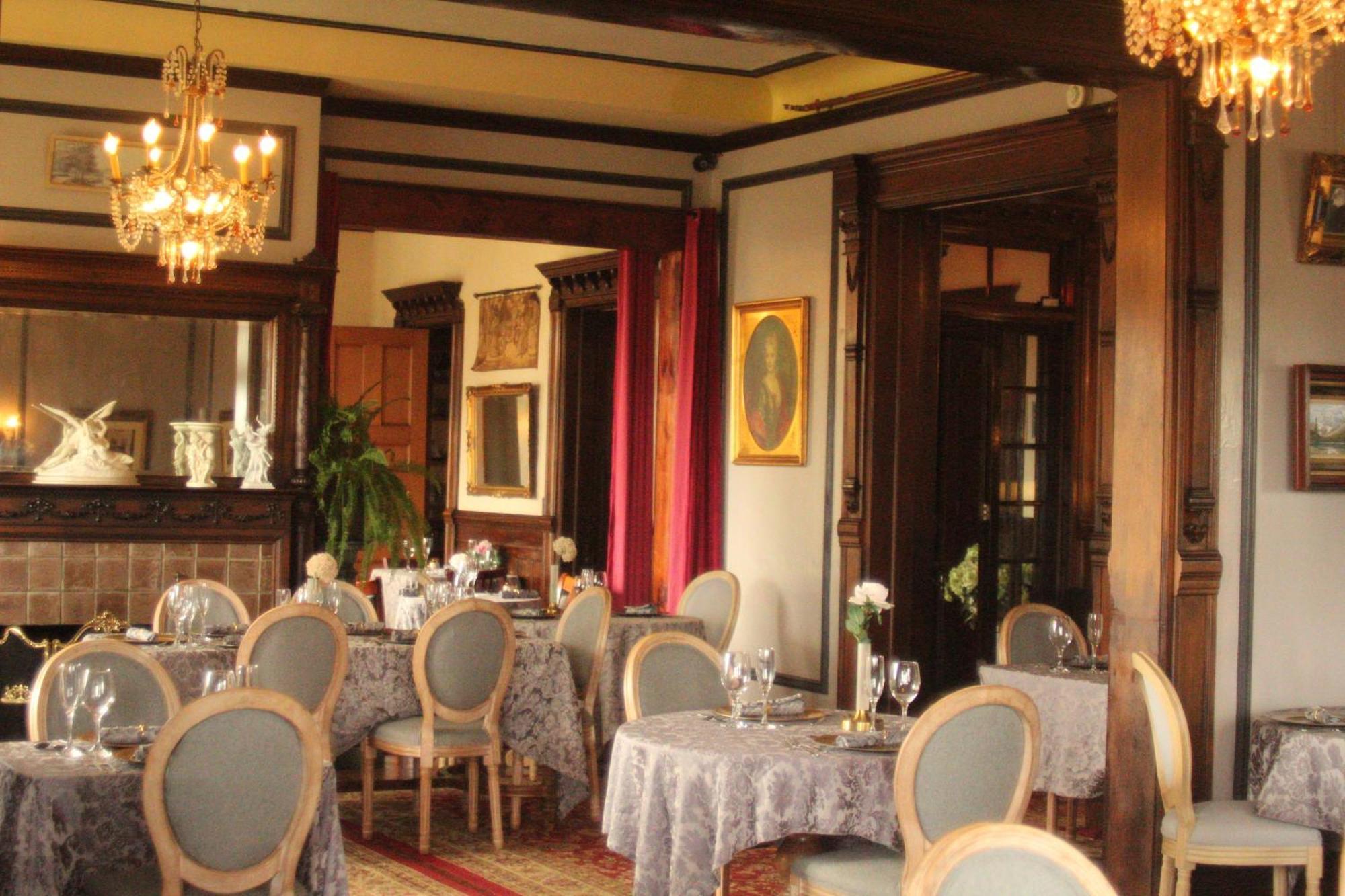 Henderson Castle Inn Kalamazoo Exterior photo